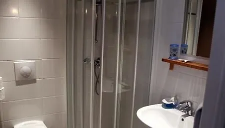 Le Myosotis 2* Paris